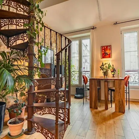 Duplex D'exception Et Atypique A Montmartre * Paris