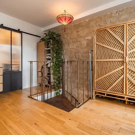 Duplex D'exception Et Atypique A Montmartre *