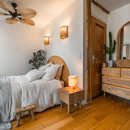 Duplex D'exception Et Atypique à Montmartre Paris