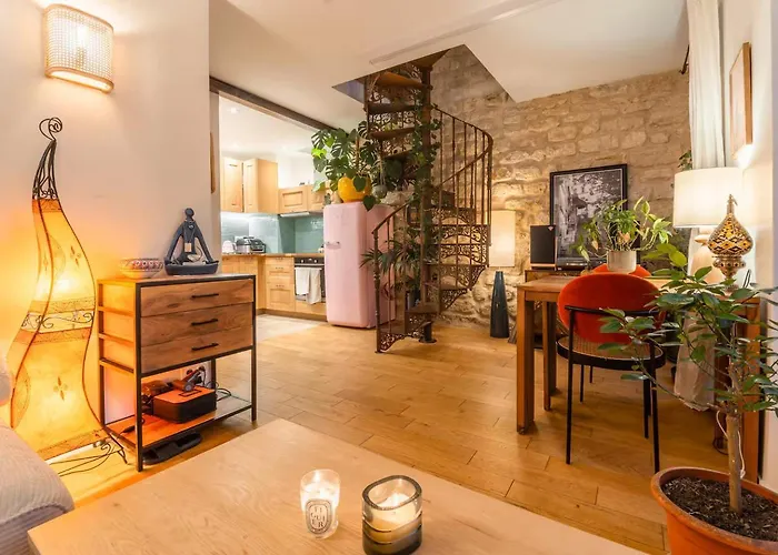 Duplex D'exception Et Atypique A Montmartre * Parijs